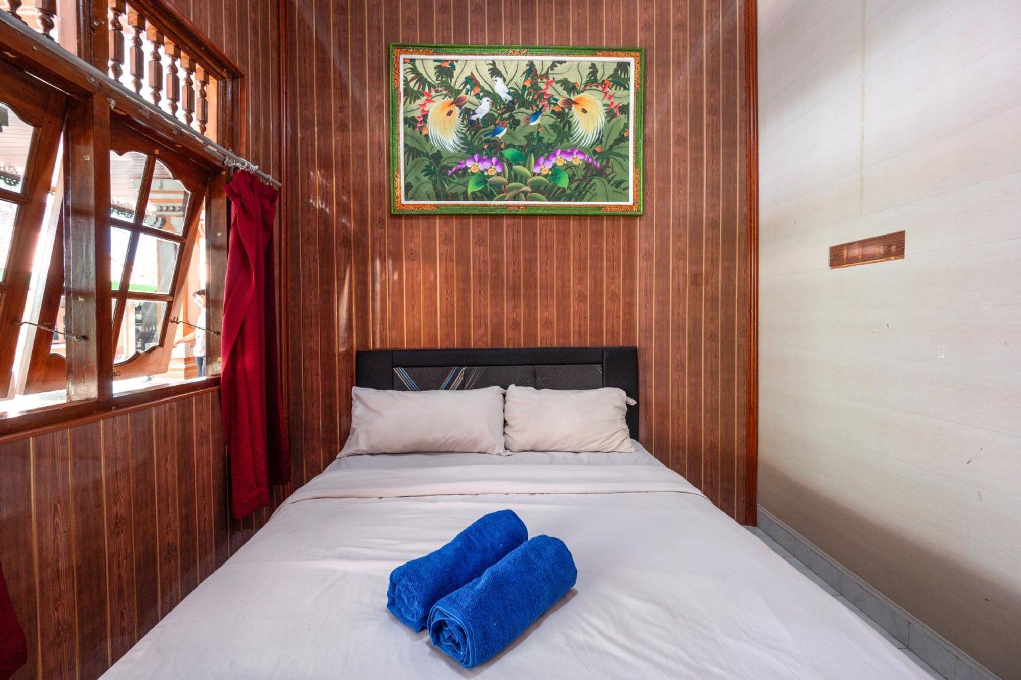 OYO 4003 Ceria Guesthouse Seminyak Bagian luar foto