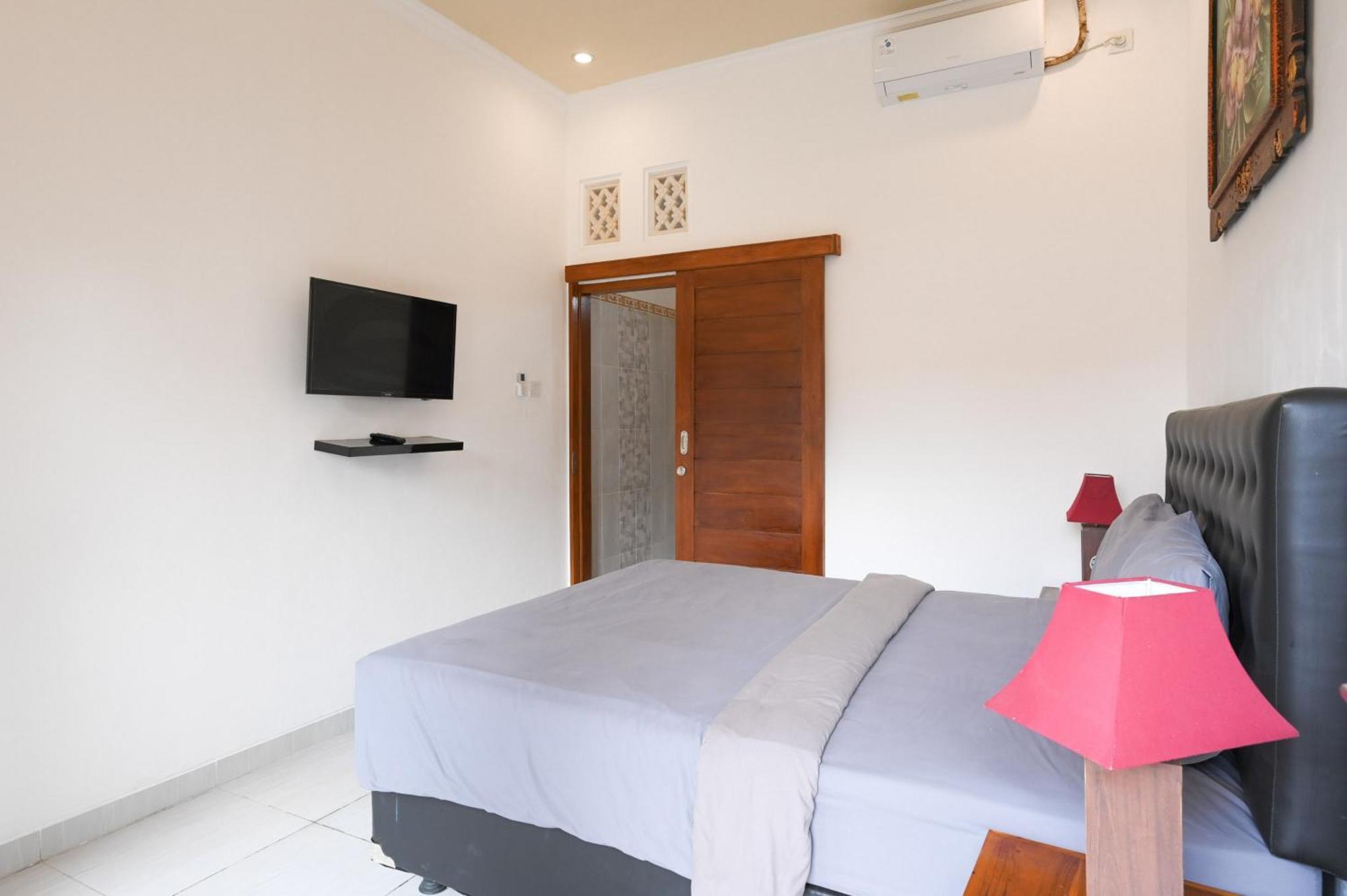 OYO 4003 Ceria Guesthouse Seminyak Bagian luar foto