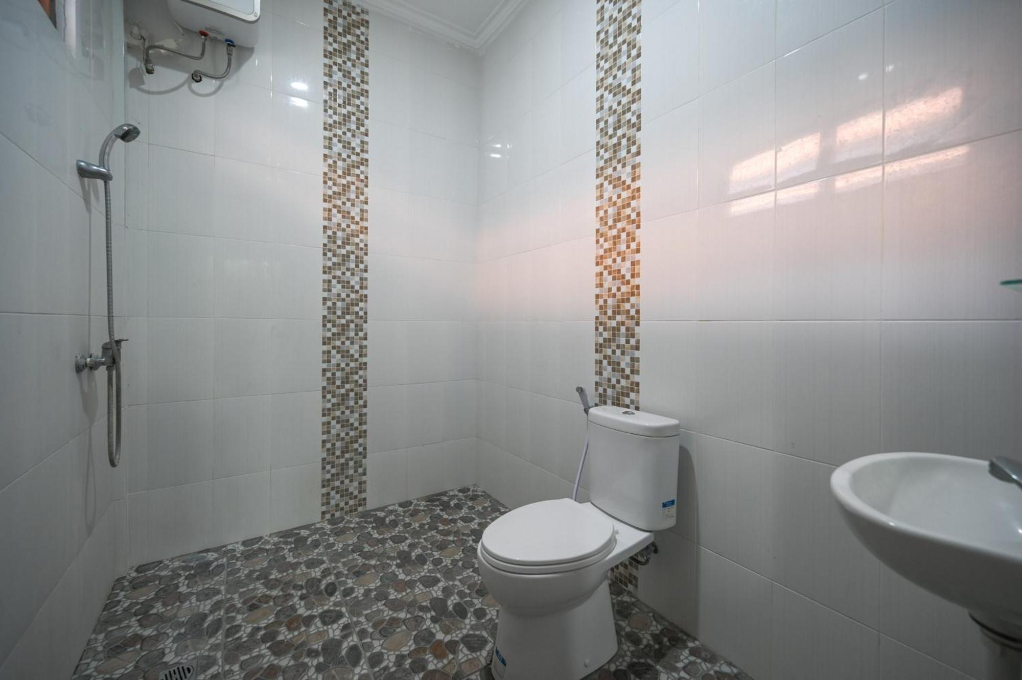 OYO 4003 Ceria Guesthouse Seminyak Bagian luar foto